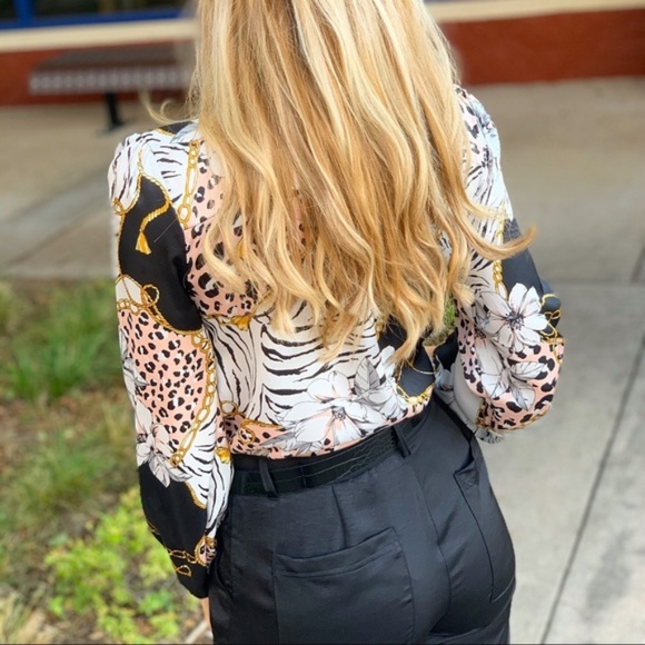 LAST ONE! Misguided Floral Bodysuit - Picture 5 of 6